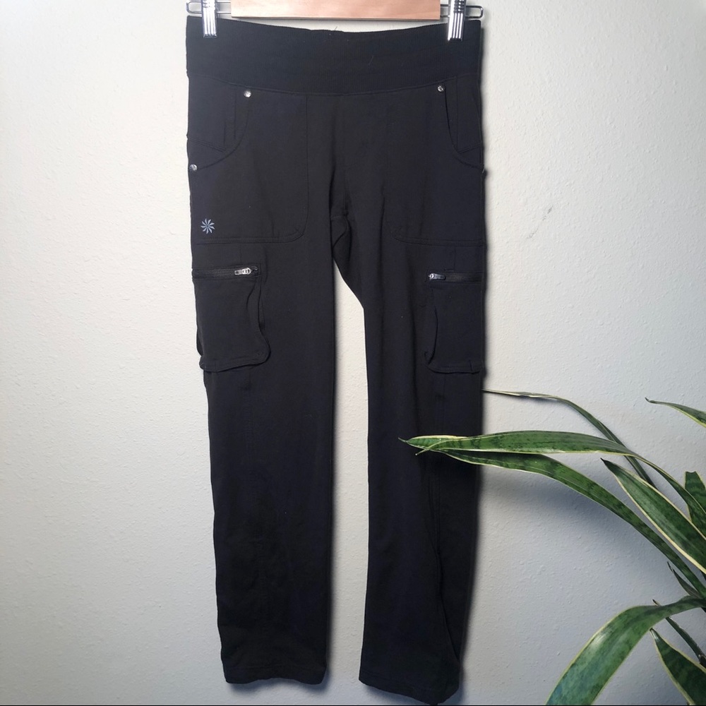 Women’s athleta cargo style legging pant